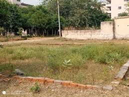 15 MARLA CORNER B-ROAD PLOT FOR SALE