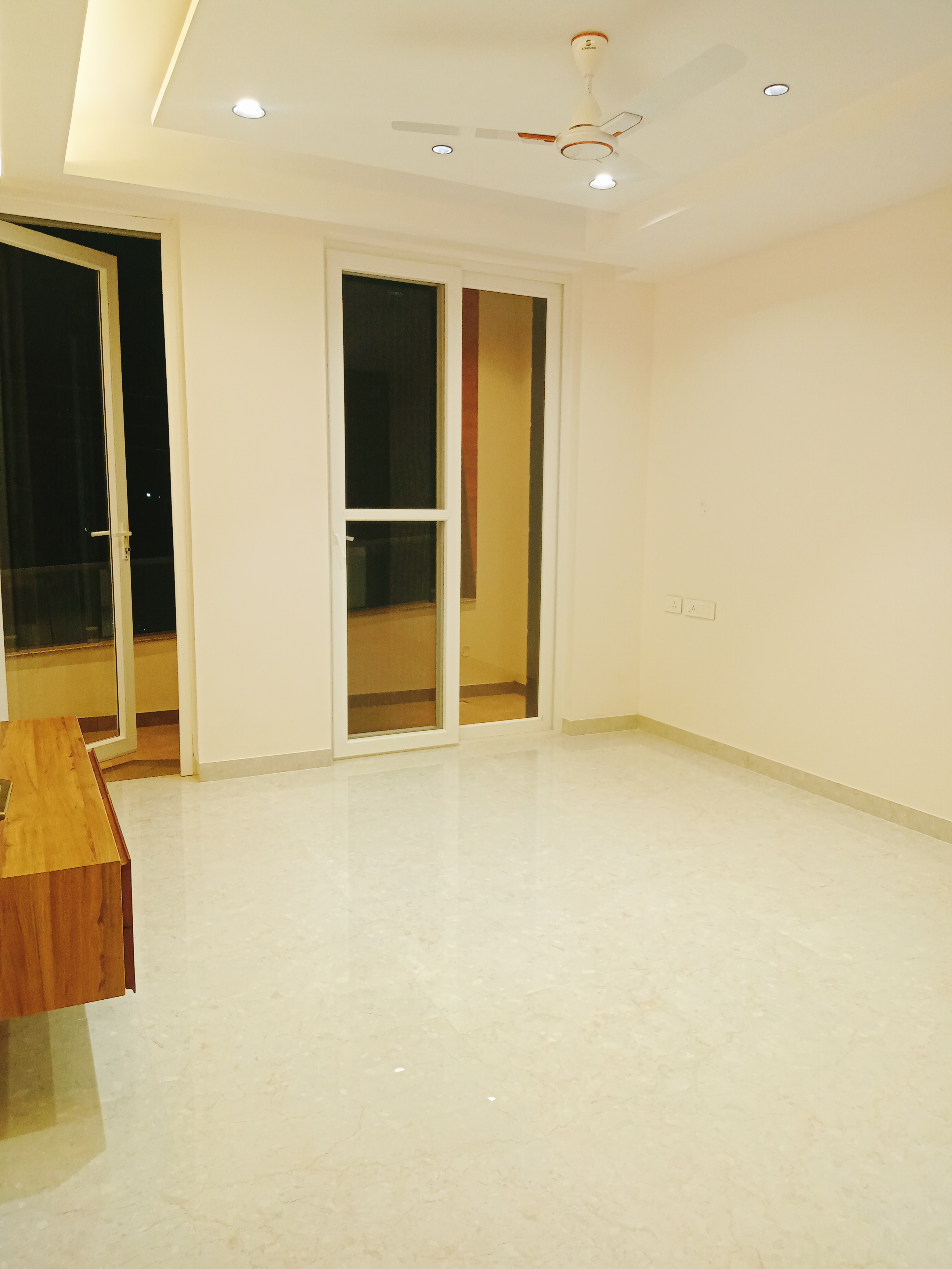 1 K B-ROAD HOUSE FOR SALE