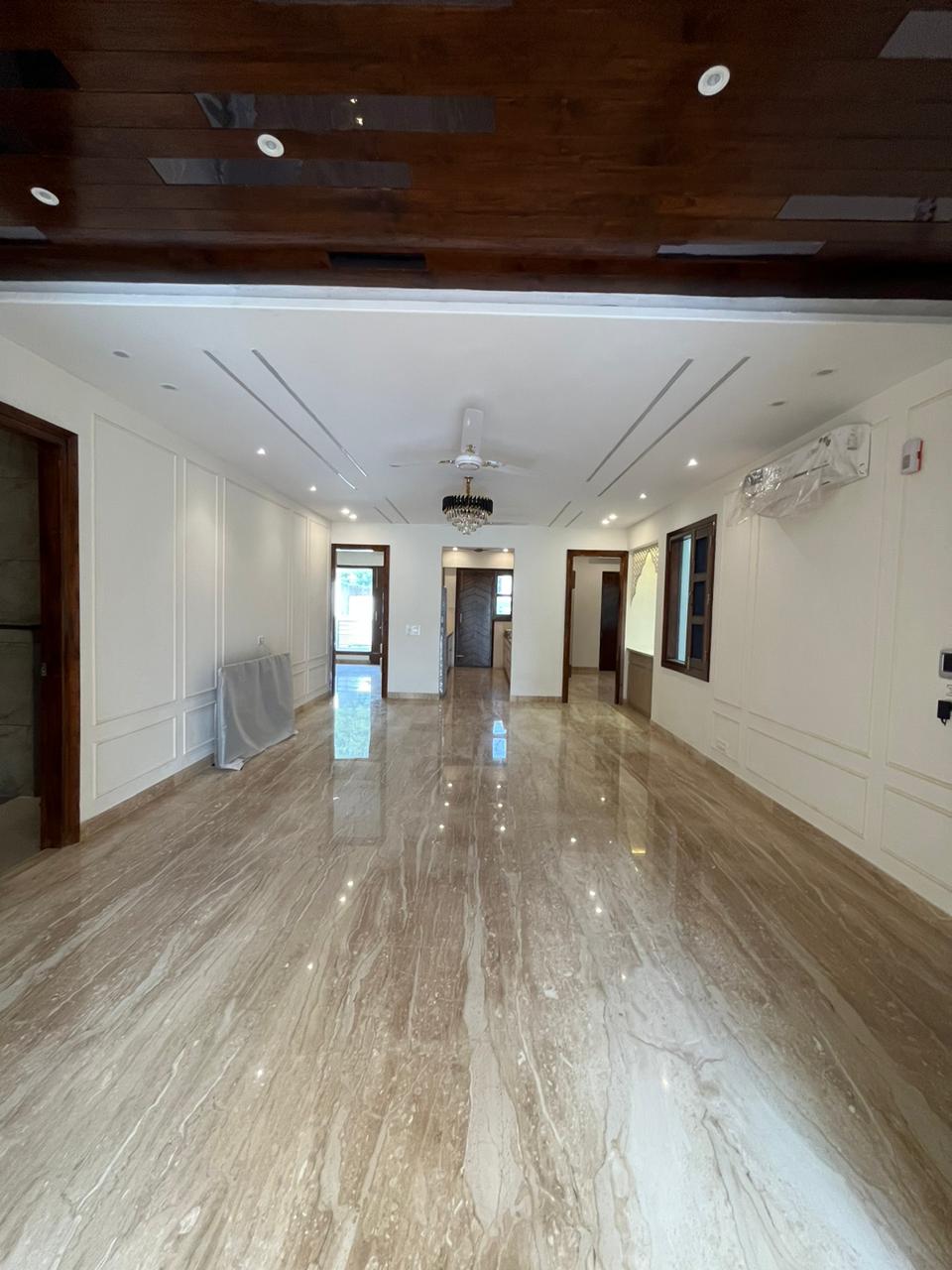 12 MARLA UPPER GROUND WITH BASEMENT FLOOR FOR SALE IN SECTOR 11 PANCHKULA