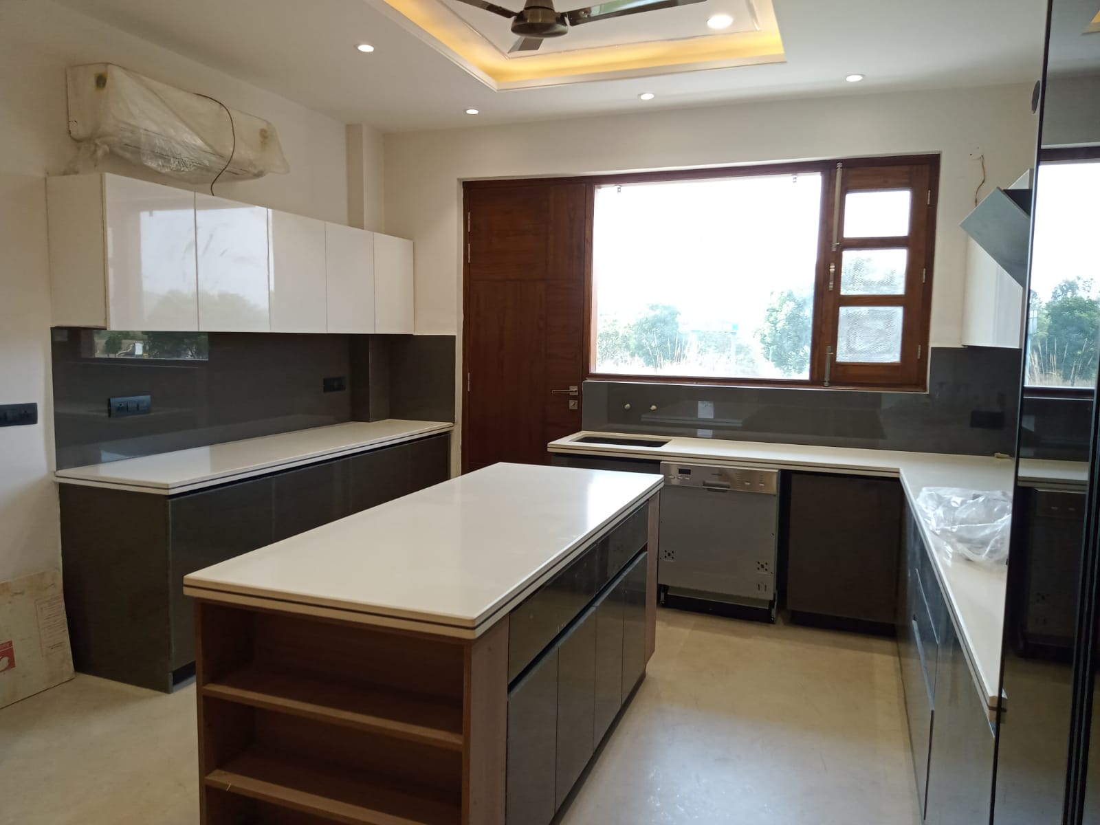 1 KANAL TOP FLOOR FOR SALE IN SECTOR 12 PANCHKULA